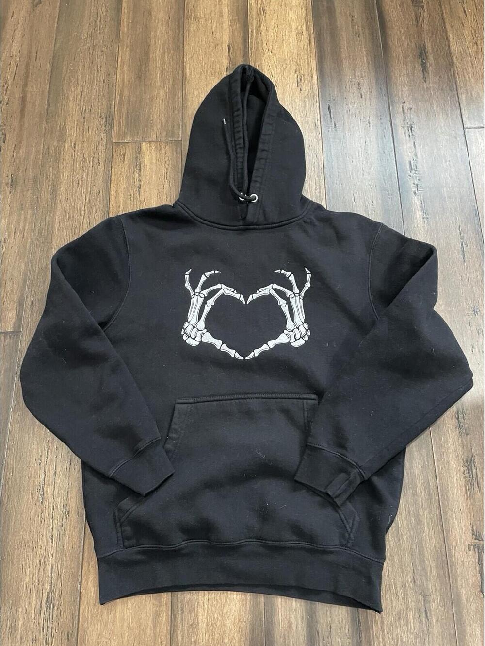 Skeleton Hands Heart Hoodie Sweatshirt Sz M Black Lane 7